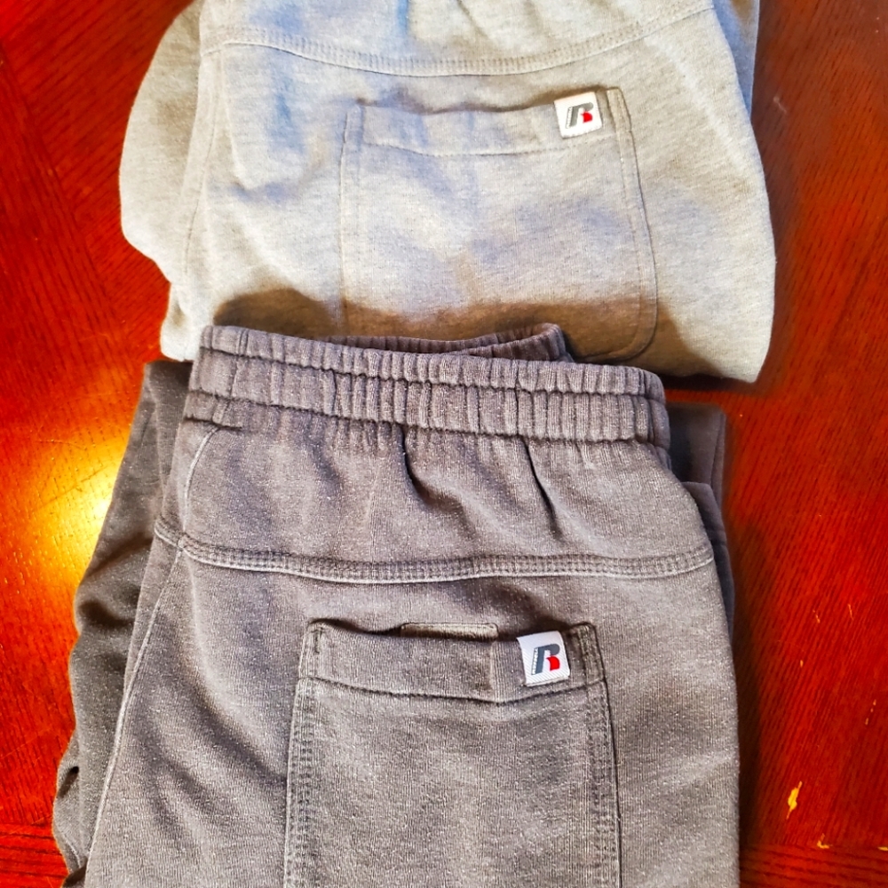 Russell Mens Medium 32-34 Lot light grey and dark grey LOT